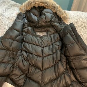 Eddie Bauer Petite Women’s Superior Down Parka
